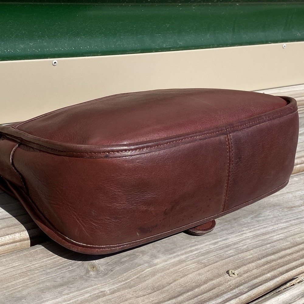 Vintage Coach Burgundy Chelsea Bag 9894 Crossbody Bag United States Pre-1994 - Picture 9 of 16